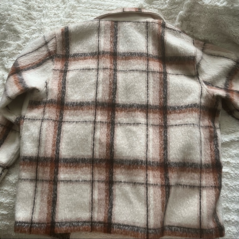 Hollister Shacket - Picture 3 of 3